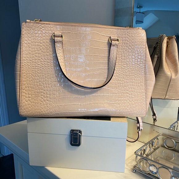 Kate Spade purse - Picture 2 of 8